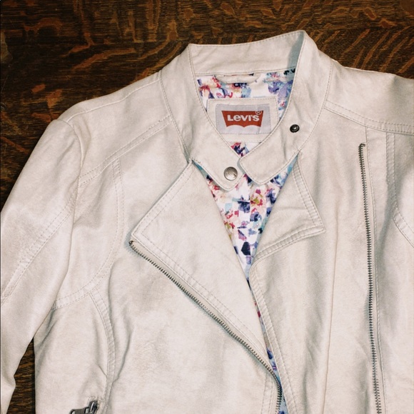 WOMENS SMALL LEATHER LEVIS JACKET - Picture 2 of 8